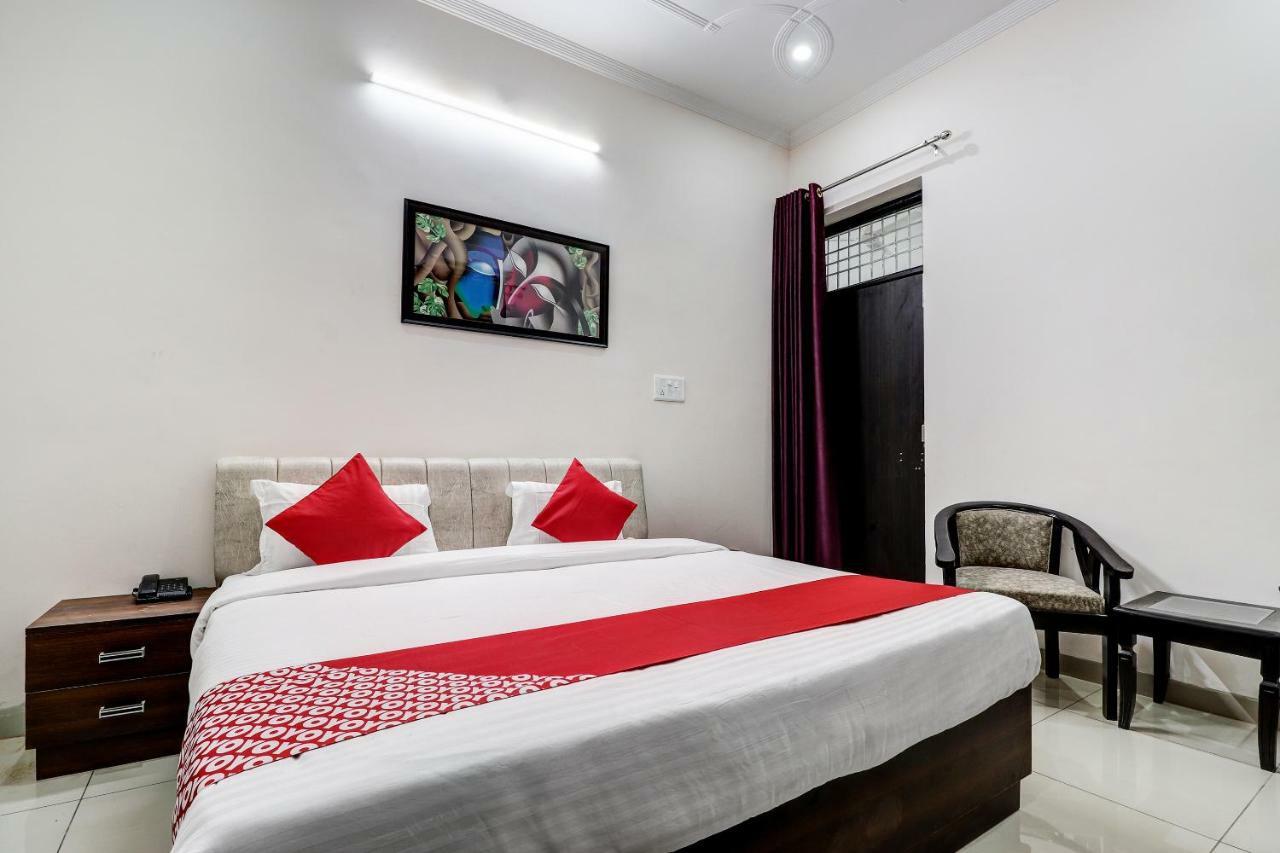 Oyo 38208 Hotel Prakash Kunj ラクナウ エクステリア 写真