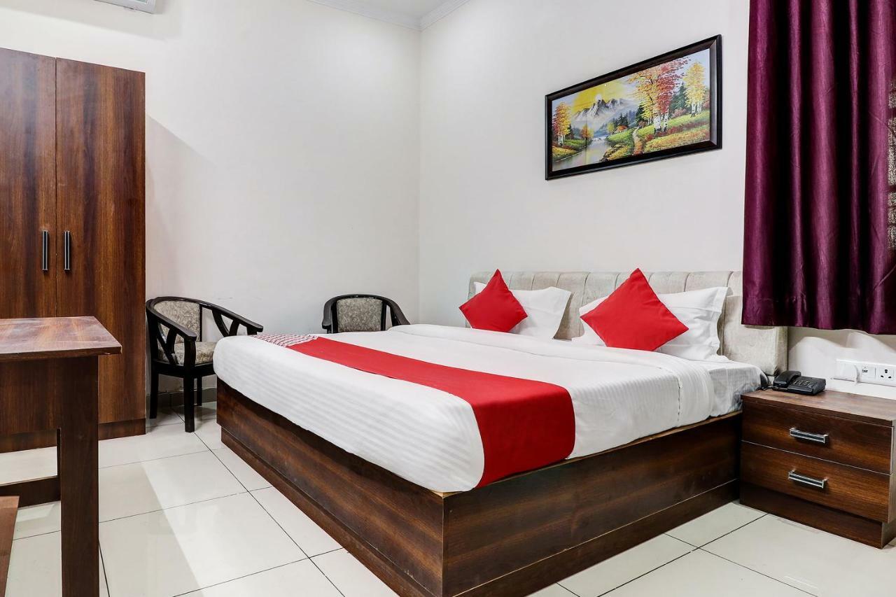 Oyo 38208 Hotel Prakash Kunj ラクナウ エクステリア 写真