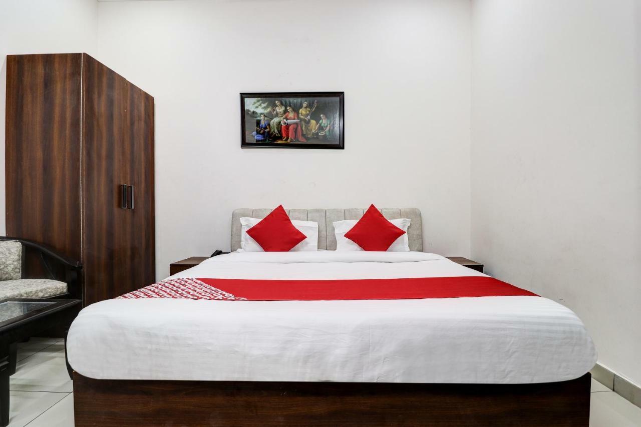Oyo 38208 Hotel Prakash Kunj ラクナウ エクステリア 写真