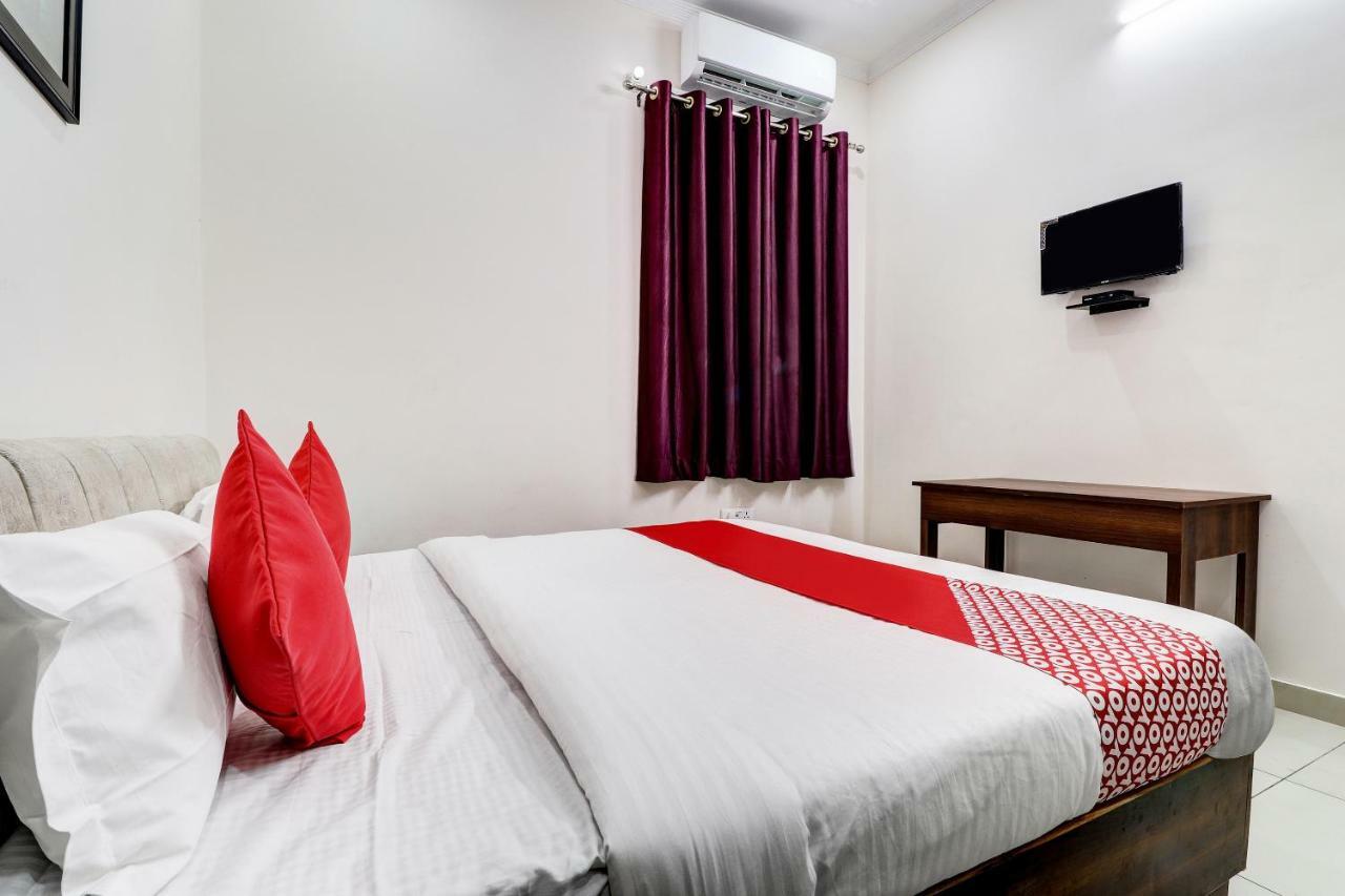 Oyo 38208 Hotel Prakash Kunj ラクナウ エクステリア 写真