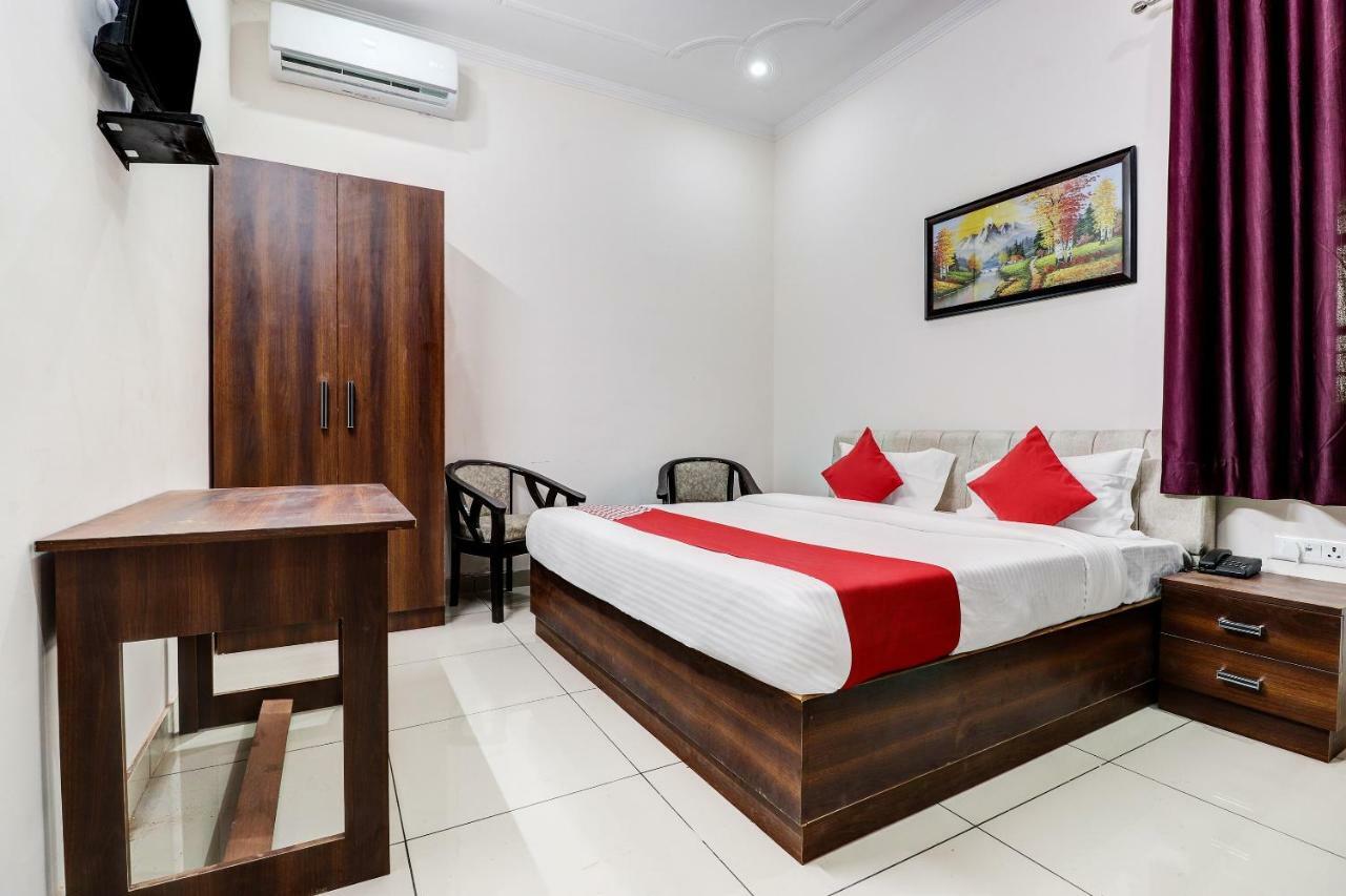Oyo 38208 Hotel Prakash Kunj ラクナウ エクステリア 写真